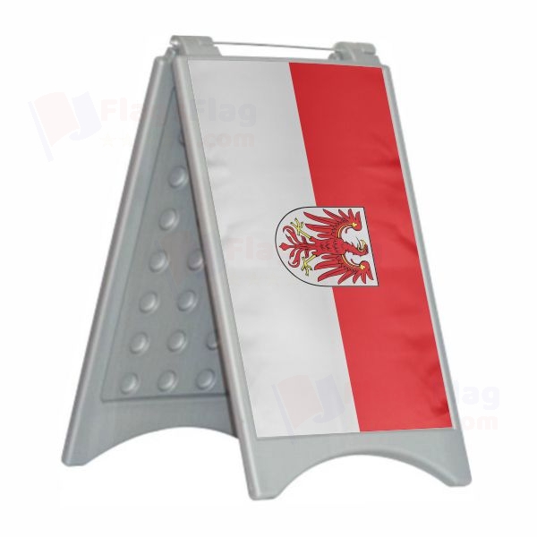 Brandenburg Open Brandenburg Close Plastic Pontoon