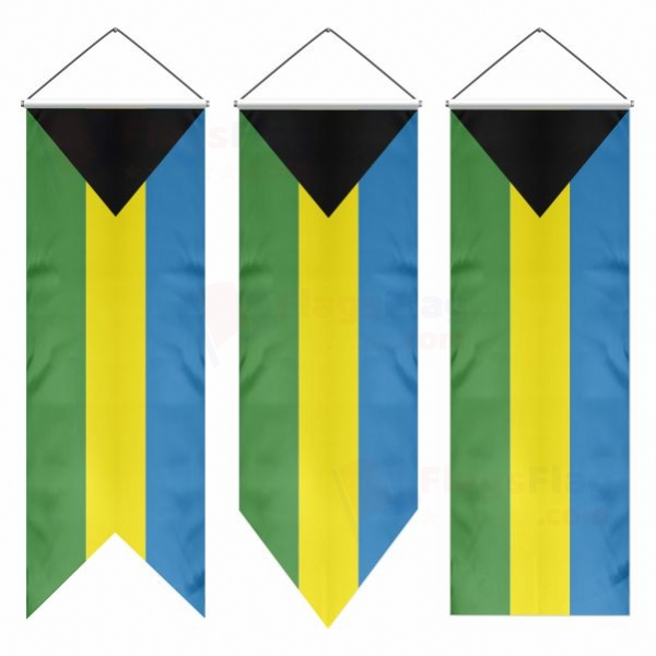 Braniewski Swallowtail Flags