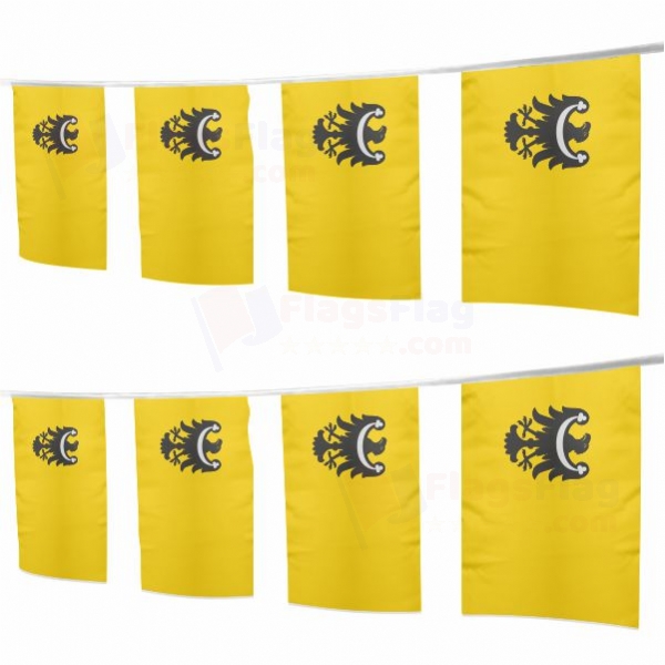Brzeski Square String Flags