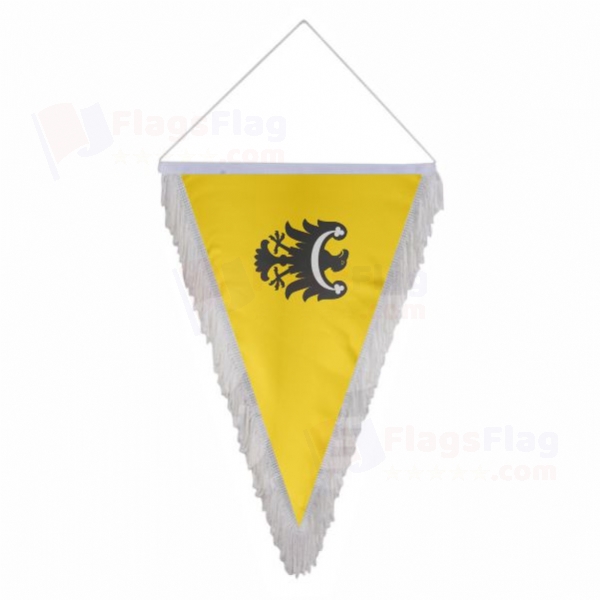Brzeski Triangle Fringed Streamers