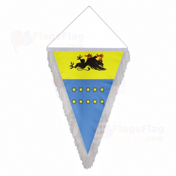 Bytowski Triangle Fringed Streamers