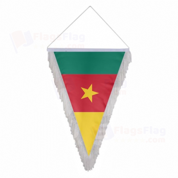 Cameroon Triangle Fringed Streamers