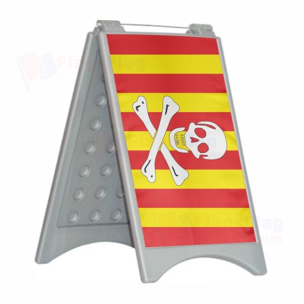 Catalan Pirate Open Catalan Pirate Close Plastic Pontoon