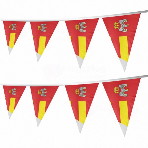 Chodzieski Stringed Triangle Flag