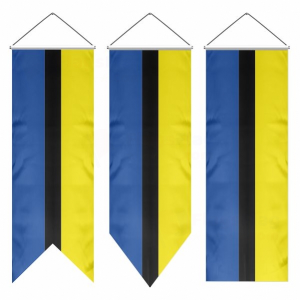 Chojnice Swallowtail Flags