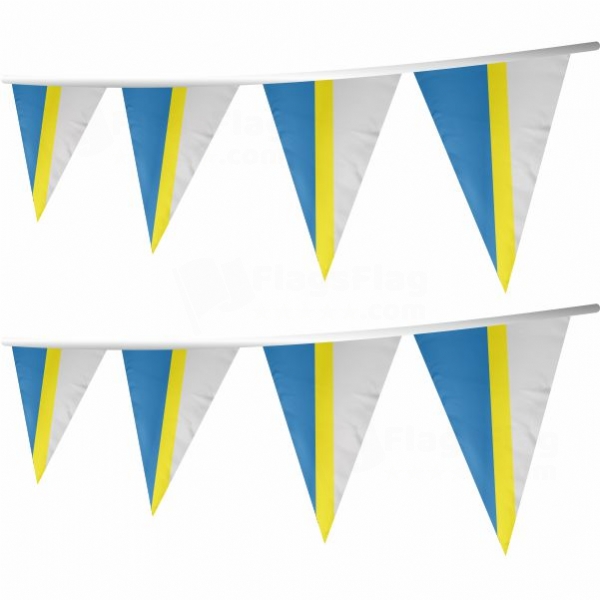 Czestochowa Stringed Triangle Flag