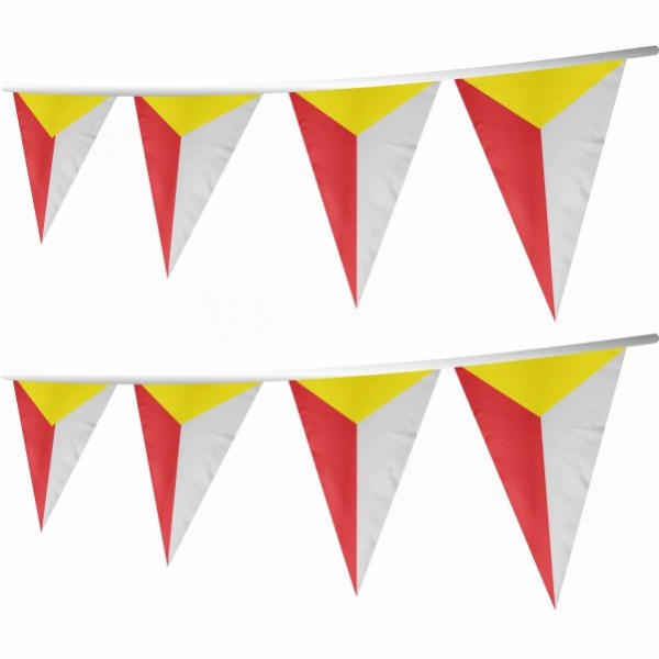 Czestochowski Stringed Triangle Flag