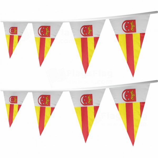 Czlopa Stringed Triangle Flag