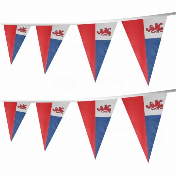 Dzialdowo Stringed Triangle Flag