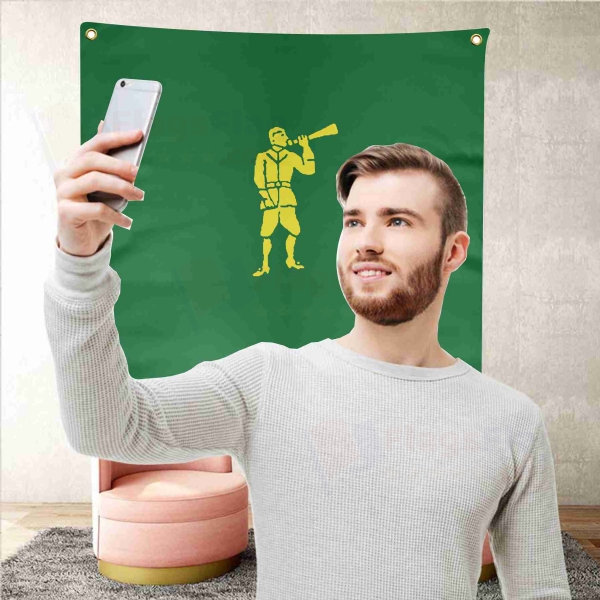 Edward Low The Green Trumpeter Background Selfie Shooting Landscapes