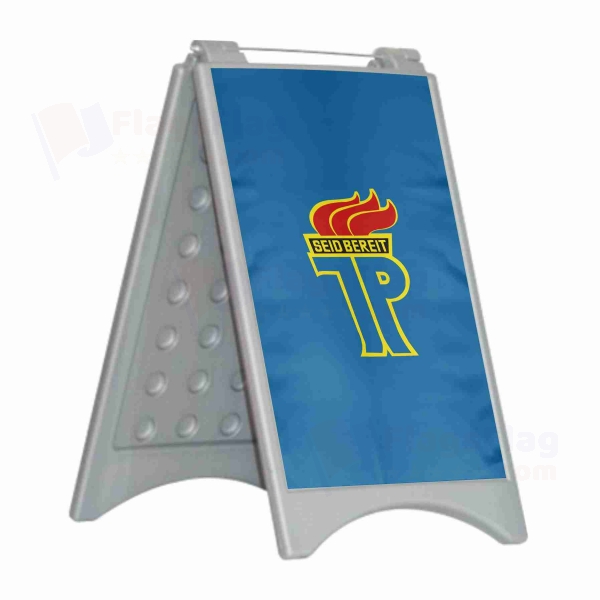 Ernst Thalmann Pioneer Organisation Open Ernst Thalmann Pioneer Organisation Close Plastic Pontoon