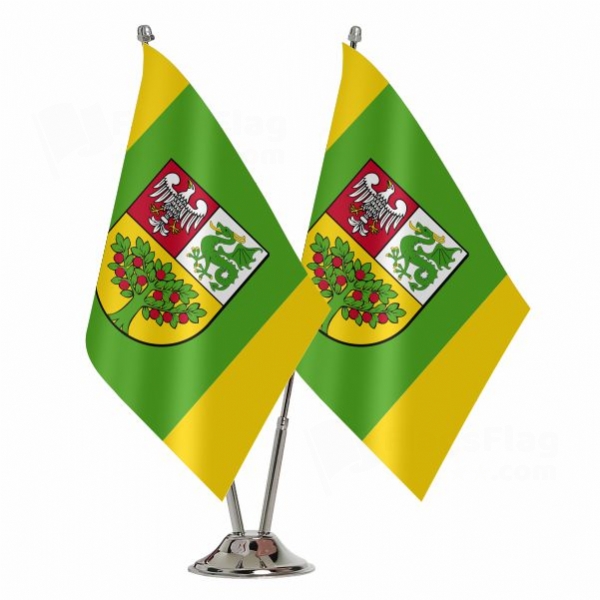Grojec 2 Table Flags