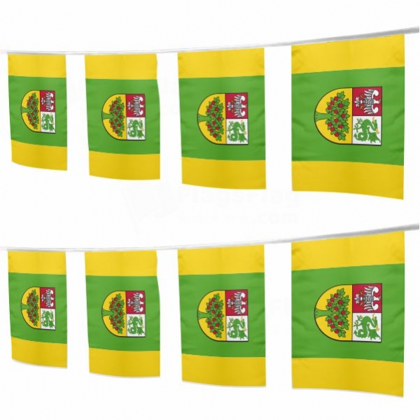Grojec Square String Flags