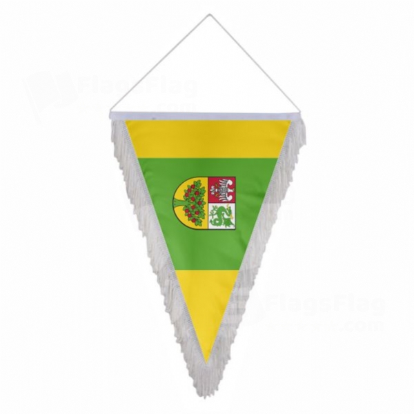 Grojec Triangle Fringed Streamers