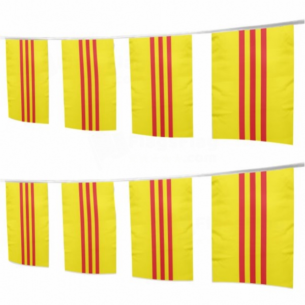 G�ney Vietnam Square String Flags