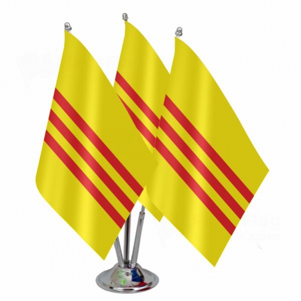 G�ney Vietnam Triple Table Flag