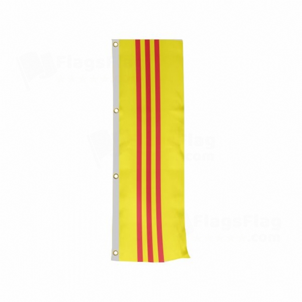 G�ney Vietnam Vertically Raised Flags