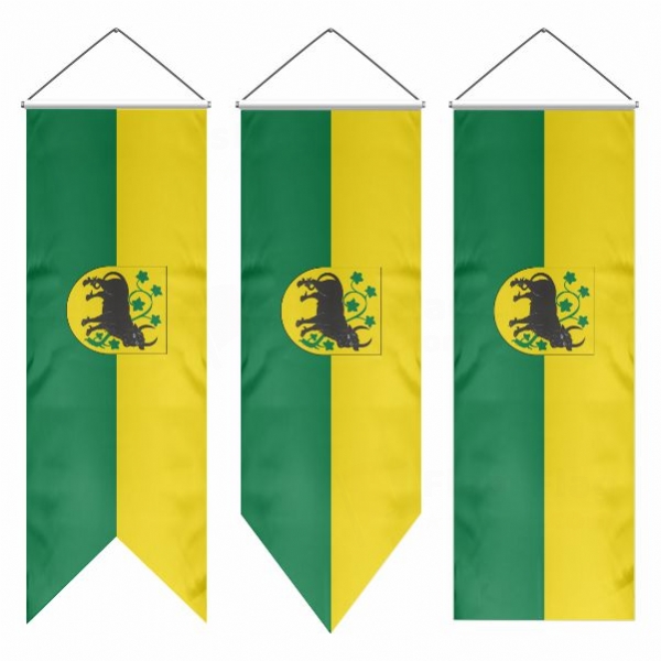 G�strow Swallowtail Flags