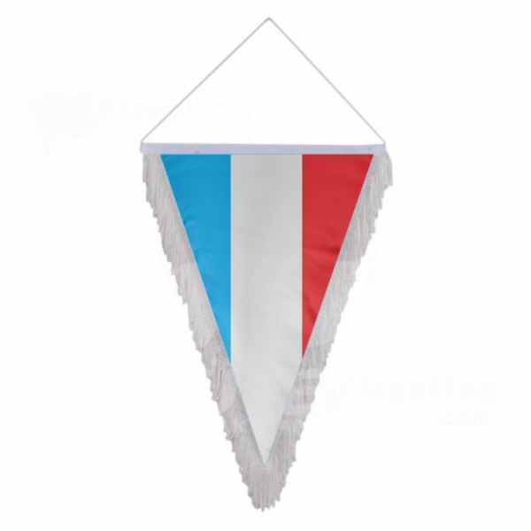 Heilbronn Triangle Fringed Streamers