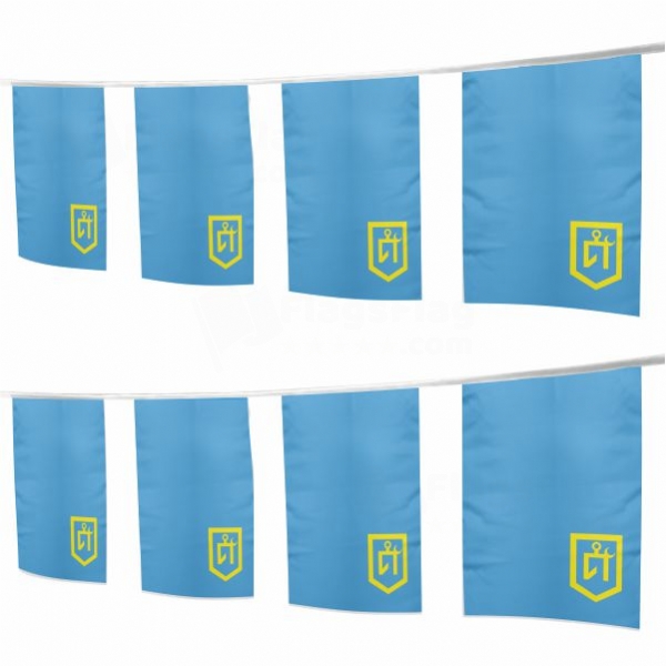 �dyll Ural Square String Flags