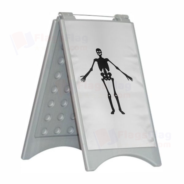 Jolly Roger La Buse Open Jolly Roger La Buse Close Plastic Pontoon