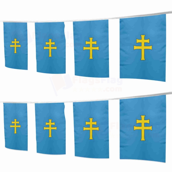 Kielecki Square String Flags