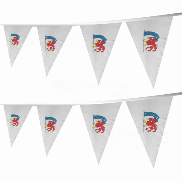 Koszalinski Stringed Triangle Flag