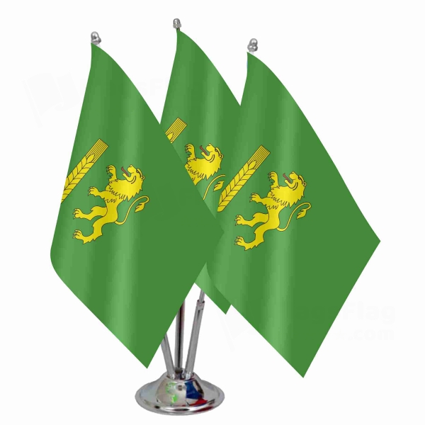 Kutnowski Triple Table Flag