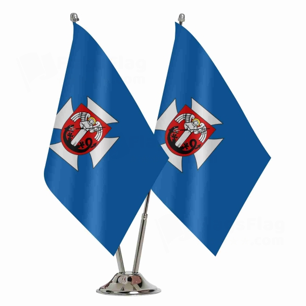 Lancucki 2 Table Flags