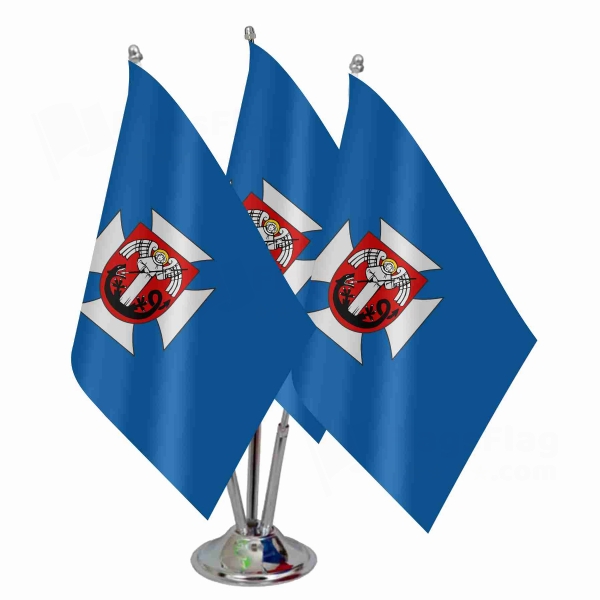 Lancucki Triple Table Flag