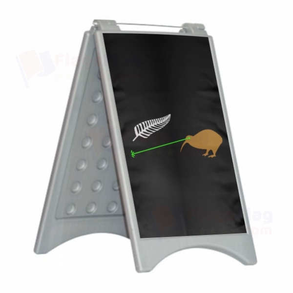 Laser Kiwi Open Laser Kiwi Close Plastic Pontoon