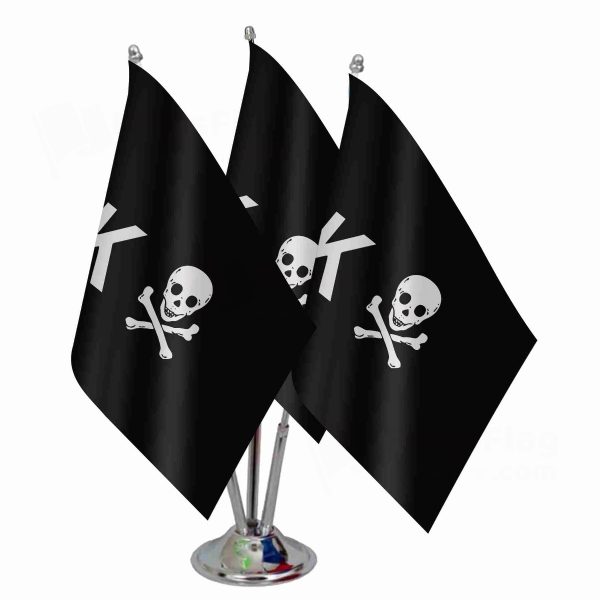 Llaneras Personal Triple Table Flag