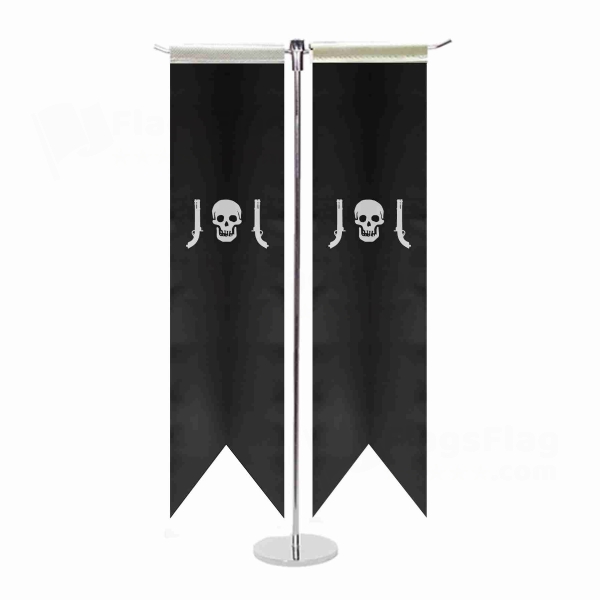 Meydan Okuyan T Table Flags