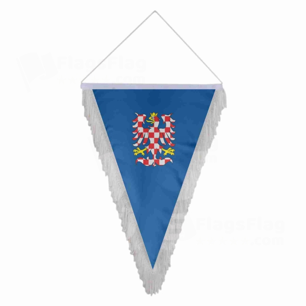 Moravia Triangle Fringed Streamers