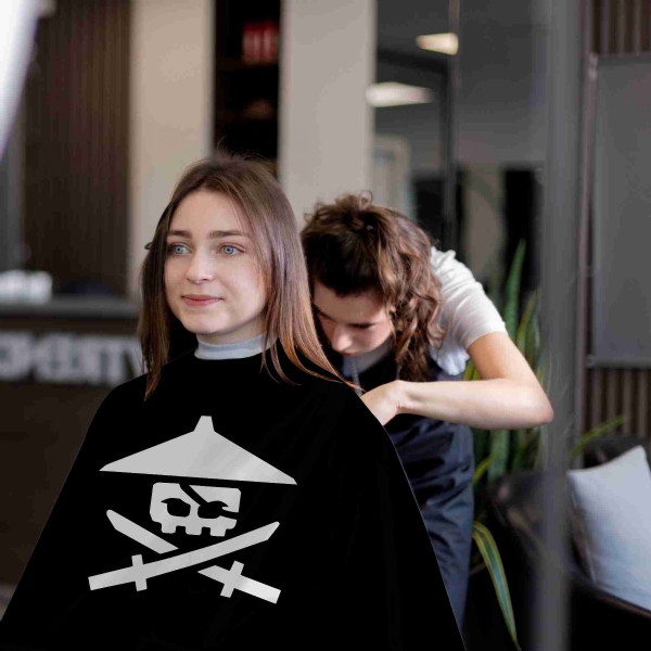 Nadakhans Jolly Roger Barber Apron