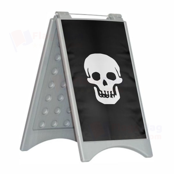 Pirate Death Open Pirate Death Close Plastic Pontoon