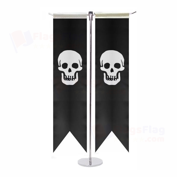 Pirate Death T Table Flag