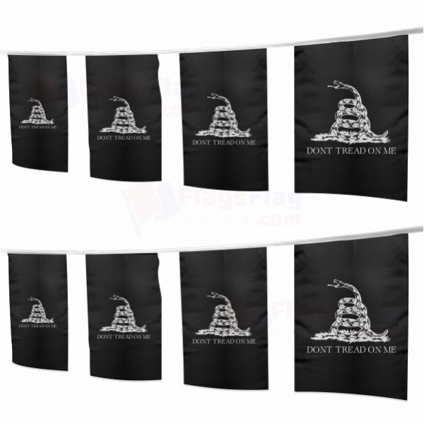 Siyah Dont Tread On Me Square String Flags