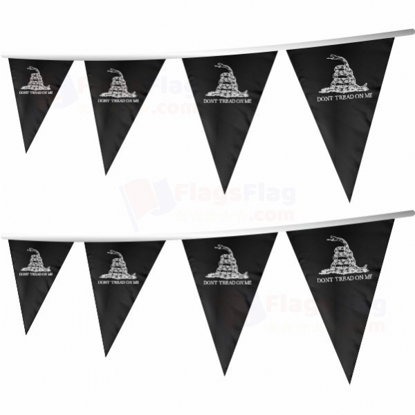 Siyah Dont Tread On Me Stringed Triangle Flag
