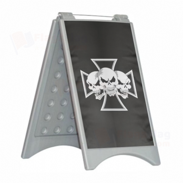 Skull �ron Cross Open Skull �ron Cross Close Plastic Pontoon