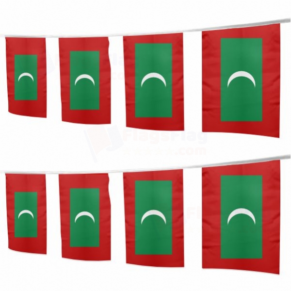 The Maldives Square String Flags