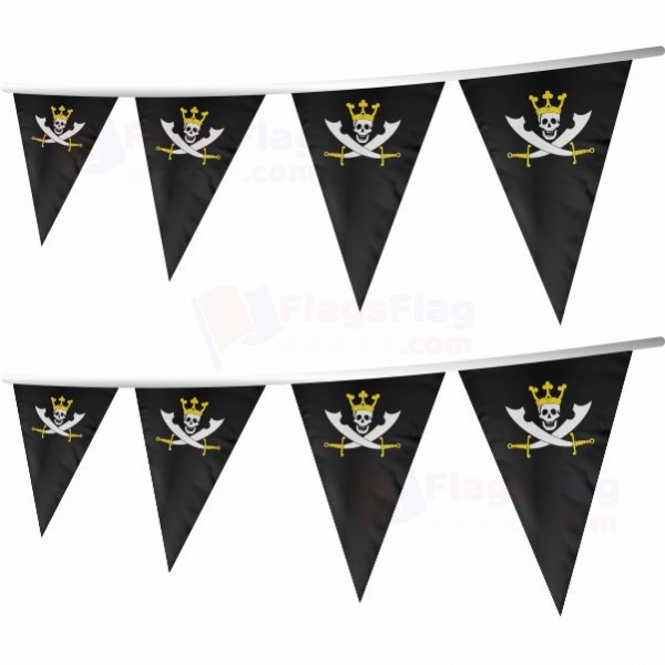 The Pirate King Stringed Triangle Flag